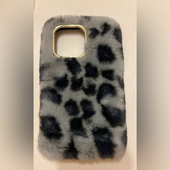 iPhone 14 ProMax Plush Leopard Designed Soft Phone Case NWOT - Picture 6 of 7